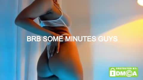 ashllovee online show from October 15, 11:00 am