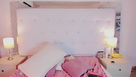 Ashly online show from July 3, 8:46 pm