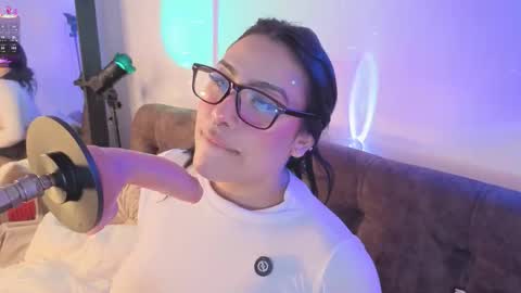 Ash  online show from March 3, 10:28 pm