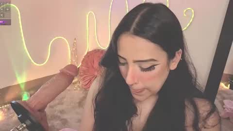 Ash  online show from December 2, 7:56 pm