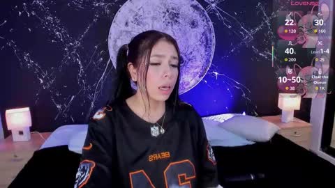 Asia and Zoe online show from September 9, 4:07 pm