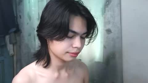 Snapshot of asian_babyboi chatting on September 10, 8:15 am asian_babyboi online show from September 10, 8:15 am