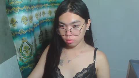 Snapshot of asian_rhean chatting on February 26, 12:30 am Rhean online show from February 26, 12:30 am