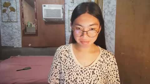 Rhean online show from December 17, 4:41 am