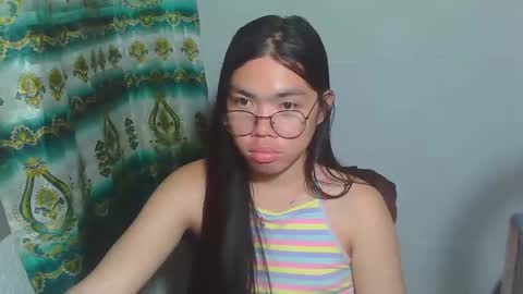 Snapshot of asian_rhean chatting on March 7, 5:17 pm Rhean online show from March 7, 5:17 pm