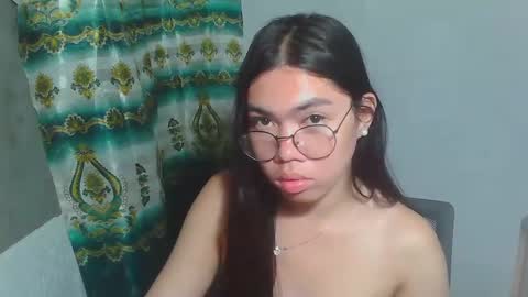 Snapshot of asian_rhean chatting on February 23, 5:29 pm Rhean online show from February 23, 5:29 pm