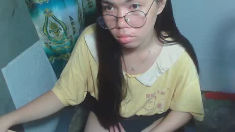 Snapshot of asian_rhean chatting on March 8, 7:38 am Rhean online show from March 8, 7:38 am