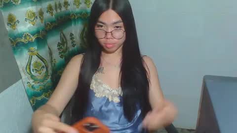 Snapshot of asian_rhean chatting on February 19, 1:39 pm Rhean online show from February 19, 1:39 pm