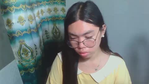 Snapshot of asian_rhean chatting on February 22, 5:44 am Rhean online show from February 22, 5:44 am