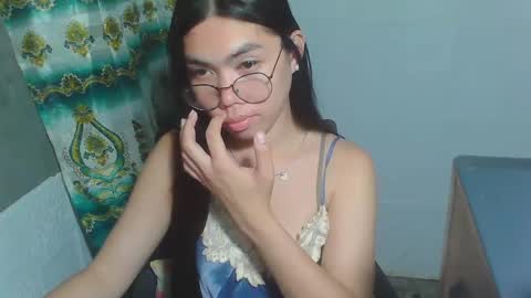 Snapshot of asian_rhean chatting on February 19, 10:12 am Rhean online show from February 19, 10:12 am