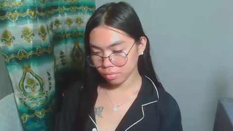 Snapshot of asian_rhean chatting on February 22, 4:30 pm Rhean online show from February 22, 4:30 pm