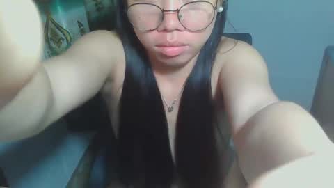 Snapshot of asian_rhean chatting on February 22, 7:36 pm Rhean online show from February 22, 7:36 pm