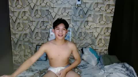 Snapshot of asian_wayne chatting on December 4, 3:48 pm wayne online show from December 4, 3:48 pm
