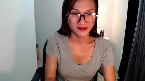 Snapshot of asianbarbiexx chatting on February 15, 11:47 pm aika online show from February 15, 11:47 pm