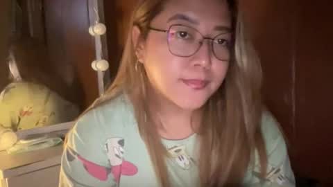 Curvy online show from May 17, 3:10 pm
