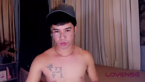 asiancum_peter online show from July 3, 3:33 am