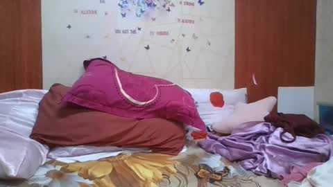 Snapshot of asiandesire25 chatting on December 23, 11:06 pm Jenny online show from December 23, 11:06 pm