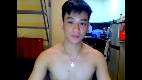 asiandreamboyx online show from March 31, 2:45 am