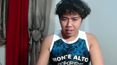 asianharddick00 online show from May 25, 4:24 pm