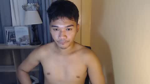 asianhunk_jamesx online show from October 27, 11:32 am