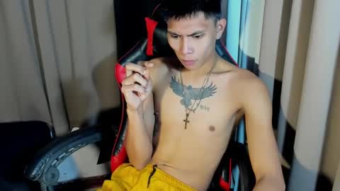 Snapshot of asianplayboyx chatting on February 13, 7:13 am mark online show from February 13, 7:13 am