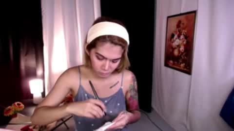 Snapshot of asiantskatie chatting on December 25, 12:59 am katie online show from December 25, 12:59 am