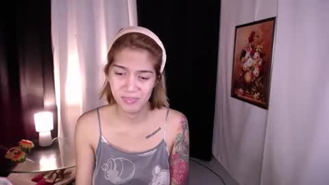 Snapshot of asiantskatie chatting on September 19, 1:43 am katie online show from September 19, 1:43 am