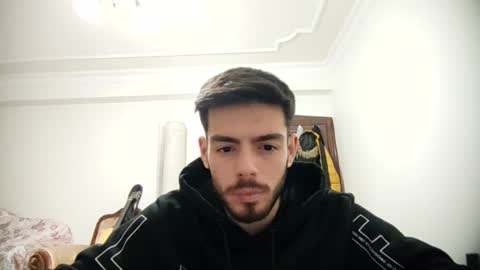 asihandsome06 online show from December 14, 6:30 pm