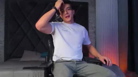 Aslan  online show from December 21, 9:32 pm