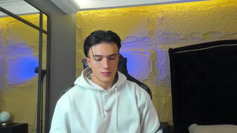 Aslan  online show from January 15, 1:25 am