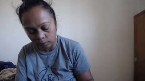aslanne online show from May 18, 4:07 am