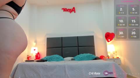 Snapshot of aslhyn_gomez chatting on February 24, 7:30 pm Aslhyn online show from February 24, 7:30 pm