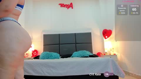 Snapshot of aslhyn_gomez chatting on February 26, 7:53 pm Aslhyn online show from February 26, 7:53 pm