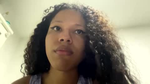 Snapshot of assiavilla1 chatting on February 24, 2:19 am assiavilla1 online show from February 24, 2:19 am