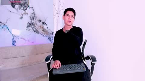 astablack_ online show from October 19, 9:41 pm