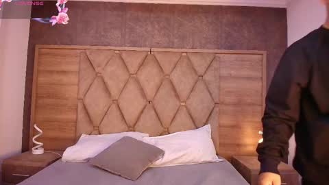 astablack_ online show from September 29, 8:02 am