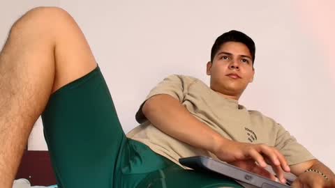 astablack_ online show from October 5, 10:23 am