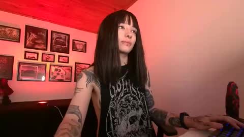 Snapshot of astarte4 chatting on October 24, 1:12 pm Sof online show from October 24, 1:12 pm