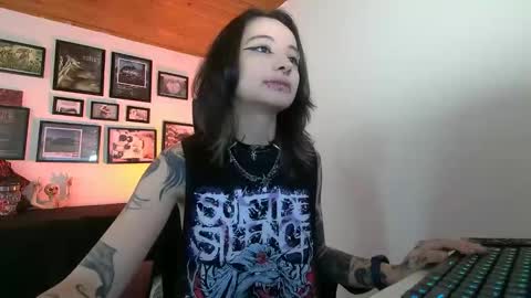 Snapshot of astarte4 chatting on October 27, 1:44 pm Sof online show from October 27, 1:44 pm