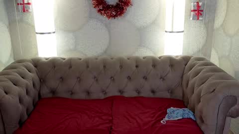 Snapshot of astra_lis chatting on December 28, 6:40 pm Astra online show from December 28, 6:40 pm