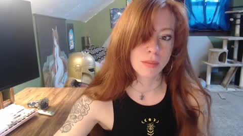 AstraeaSiren online show from January 17, 6:23 pm