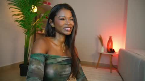 Astrea online show from May 25, 7:20 pm