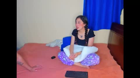 Mag and Molly online show from December 3, 3:07 am