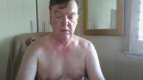 astute008 online show from January 5, 11:19 pm