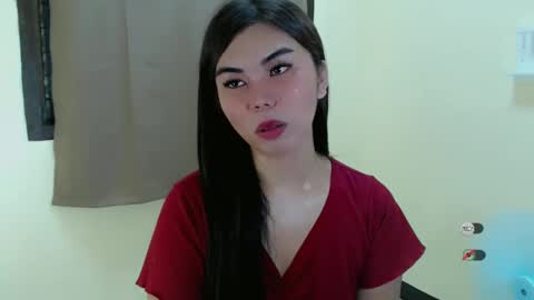 Snapshot of asuna_charming chatting on March 3, 6:46 pm asuna_charming online show from March 3, 6:46 pm