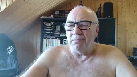 asusandy online show from February 20, 9:44 am