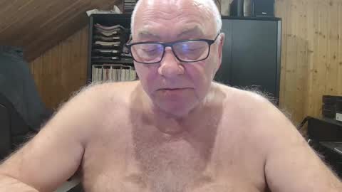 asusandy online show from February 14, 12:13 am