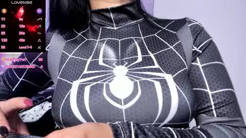 Snapshot of atena_hill chatting on March 7, 11:27 pm Athena online show from March 7, 11:27 pm