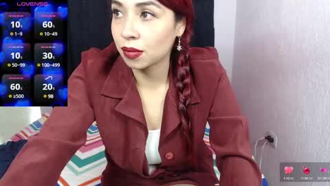 Snapshot of atena_messy chatting on December 19, 11:25 pm atena messy online show from December 19, 11:25 pm