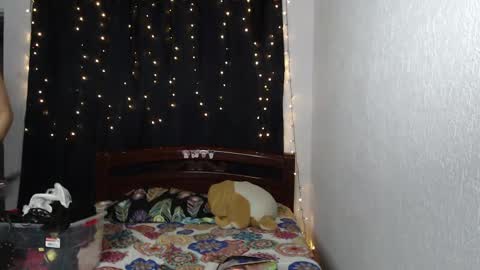 Snapshot of atena_messy chatting on January 14, 7:11 pm atena messy online show from January 14, 7:11 pm